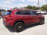 2016 RED JEEP CHEROKEE LATITUDE (1C4PJLCB9GW) with an 2.4L engine, Automatic transmission, located at 830 E. Canino Rd., Houston, TX, 77037, (281) 405-0440, 38.358219, -81.729942 - Photo#5