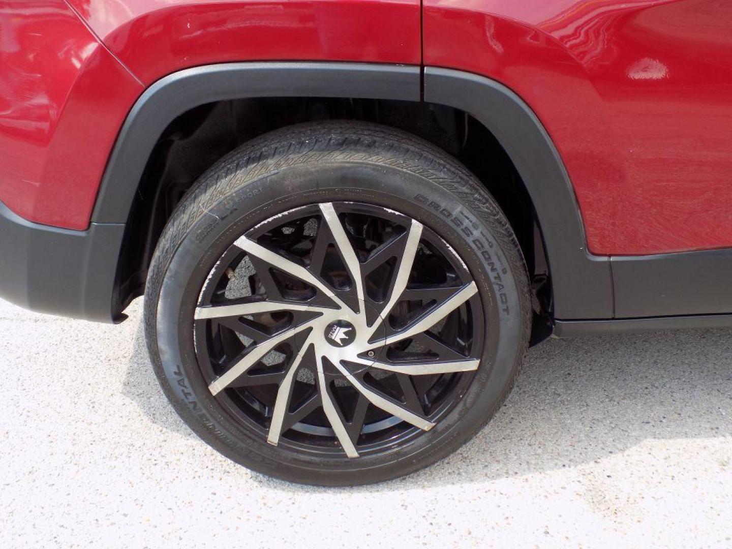 2016 RED JEEP CHEROKEE LATITUDE (1C4PJLCB9GW) with an 2.4L engine, Automatic transmission, located at 830 E. Canino Rd., Houston, TX, 77037, (281) 405-0440, 38.358219, -81.729942 - Photo#22