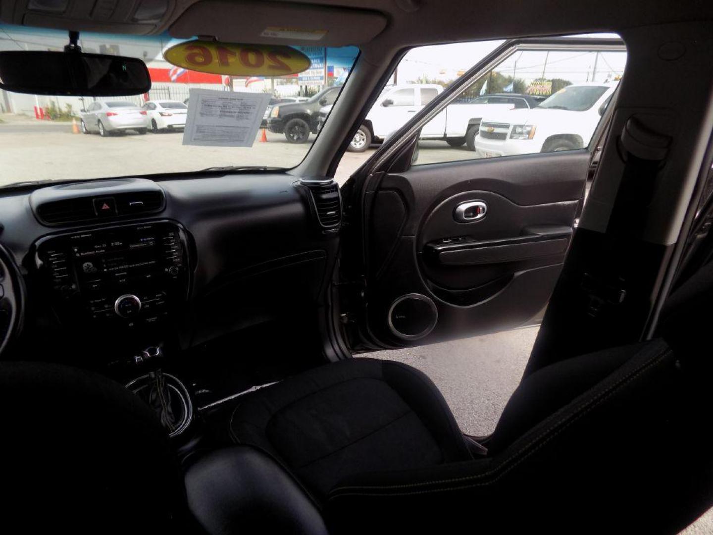 2016 GRAY KIA SOUL + (KNDJP3A56G7) with an 2.0L engine, Automatic transmission, located at 830 E. Canino Rd., Houston, TX, 77037, (281) 405-0440, 38.358219, -81.729942 - Photo#13
