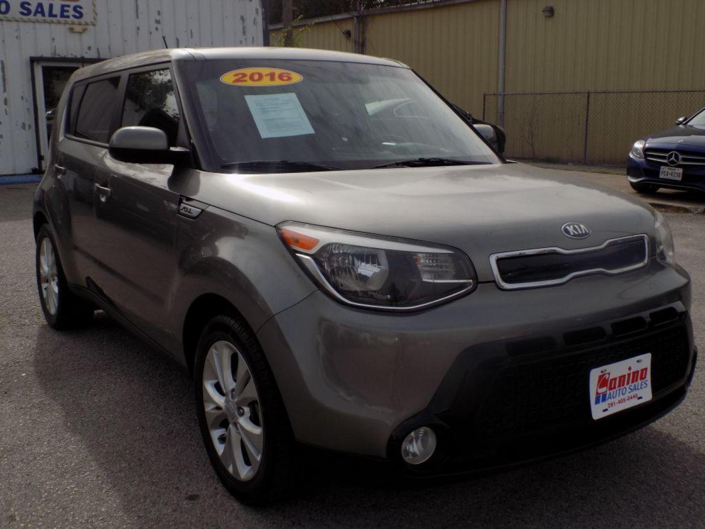 2016 GRAY KIA SOUL + (KNDJP3A56G7) with an 2.0L engine, Automatic transmission, located at 830 E. Canino Rd., Houston, TX, 77037, (281) 405-0440, 38.358219, -81.729942 - Photo#1