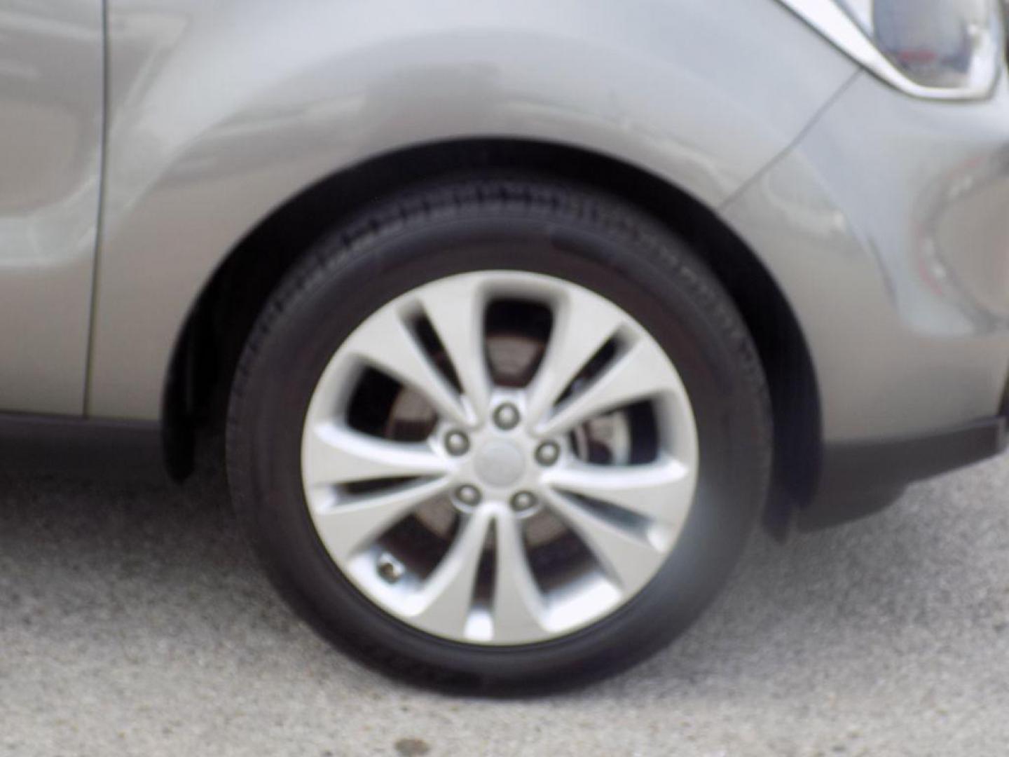 2016 GRAY KIA SOUL + (KNDJP3A56G7) with an 2.0L engine, Automatic transmission, located at 830 E. Canino Rd., Houston, TX, 77037, (281) 405-0440, 38.358219, -81.729942 - Photo#29