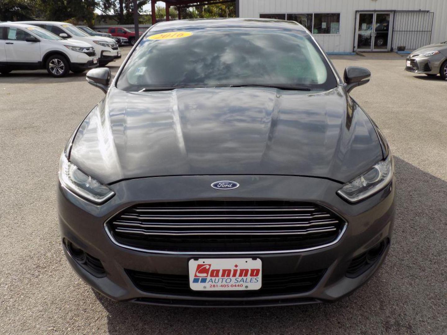 2016 Ford Fusion SE