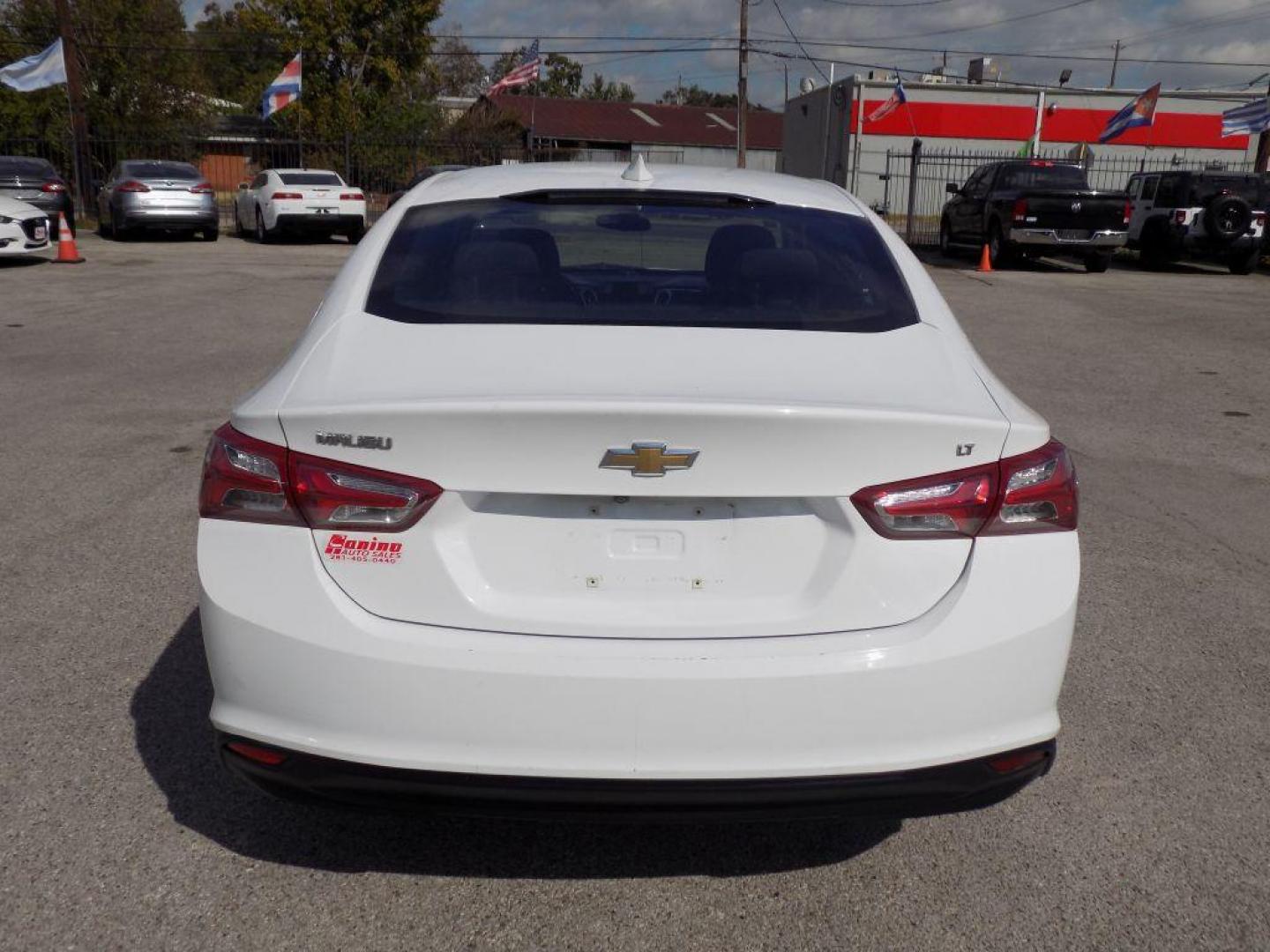 2020 WHITE CHEVROLET MALIBU LT (1G1ZD5ST9LF) with an 1.5L engine, Continuously Variable transmission, located at 830 E. Canino Rd., Houston, TX, 77037, (281) 405-0440, 38.358219, -81.729942 - Photo#5