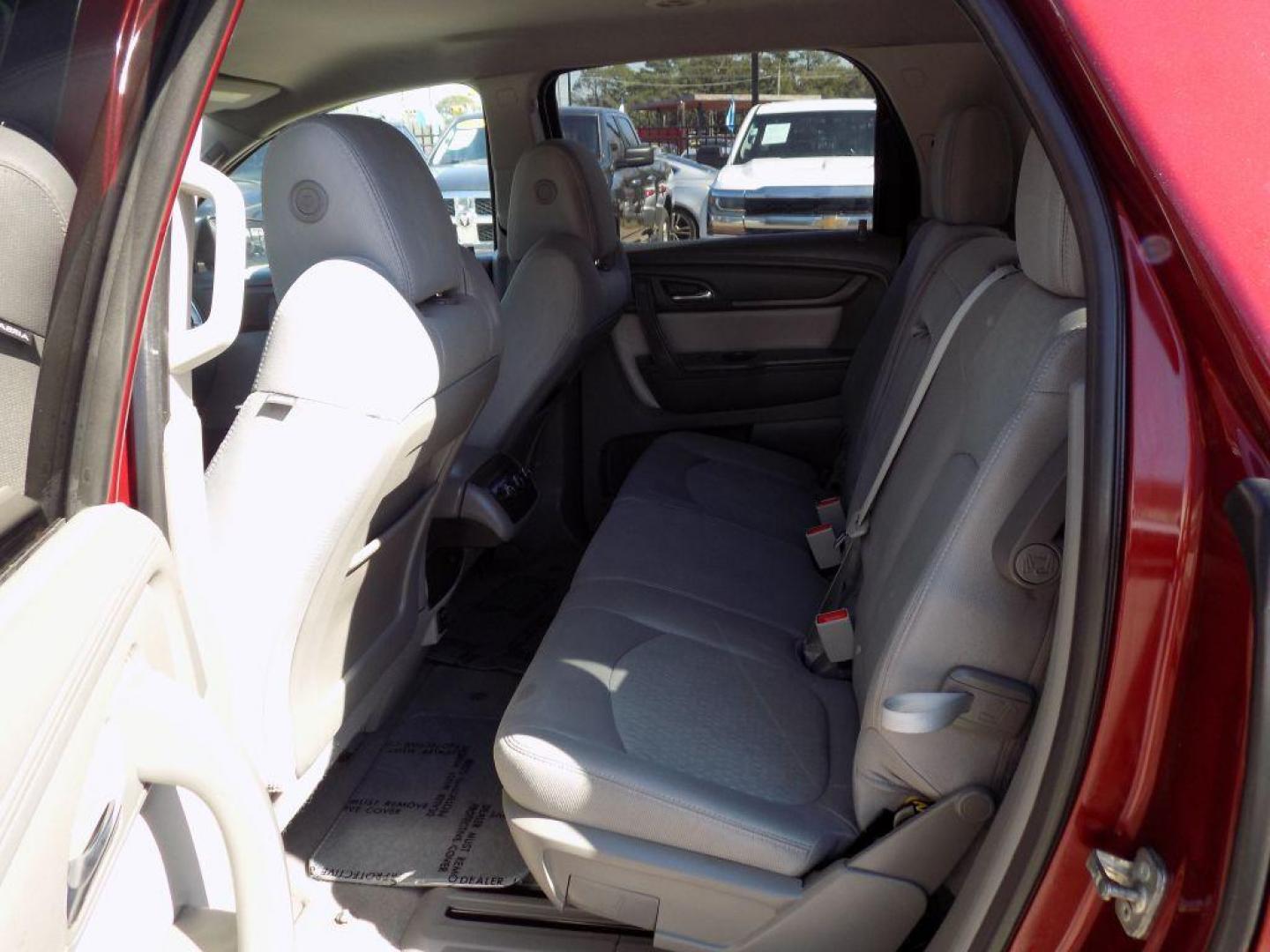 2016 RED GMC ACADIA SLE (1GKKRNED1GJ) with an 3.6L engine, Automatic transmission, located at 830 E. Canino Rd., Houston, TX, 77037, (281) 405-0440, 38.358219, -81.729942 - Photo#11