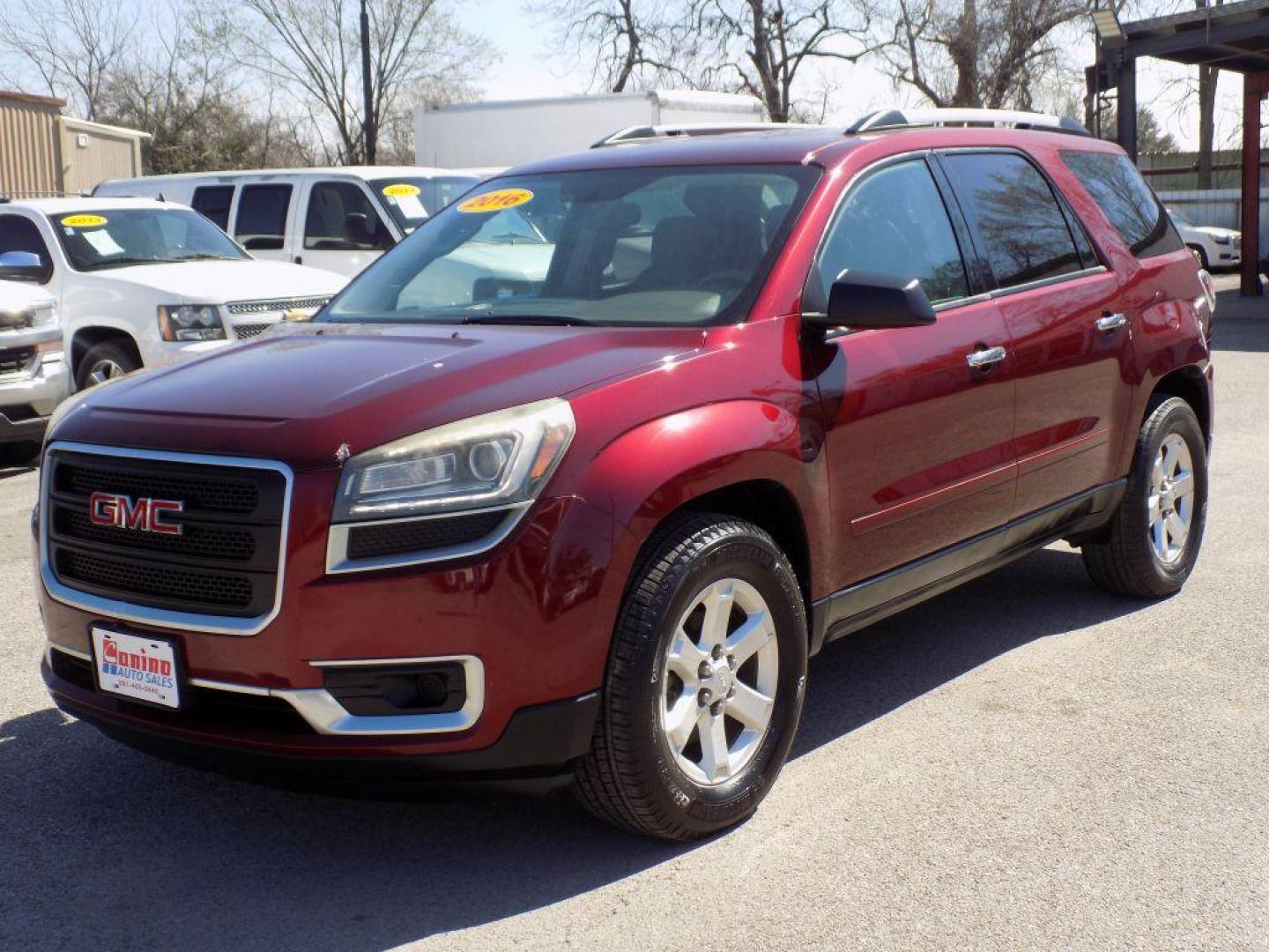 2016 RED GMC ACADIA SLE (1GKKRNED1GJ) with an 3.6L engine, Automatic transmission, located at 830 E. Canino Rd., Houston, TX, 77037, (281) 405-0440, 38.358219, -81.729942 - Photo#20