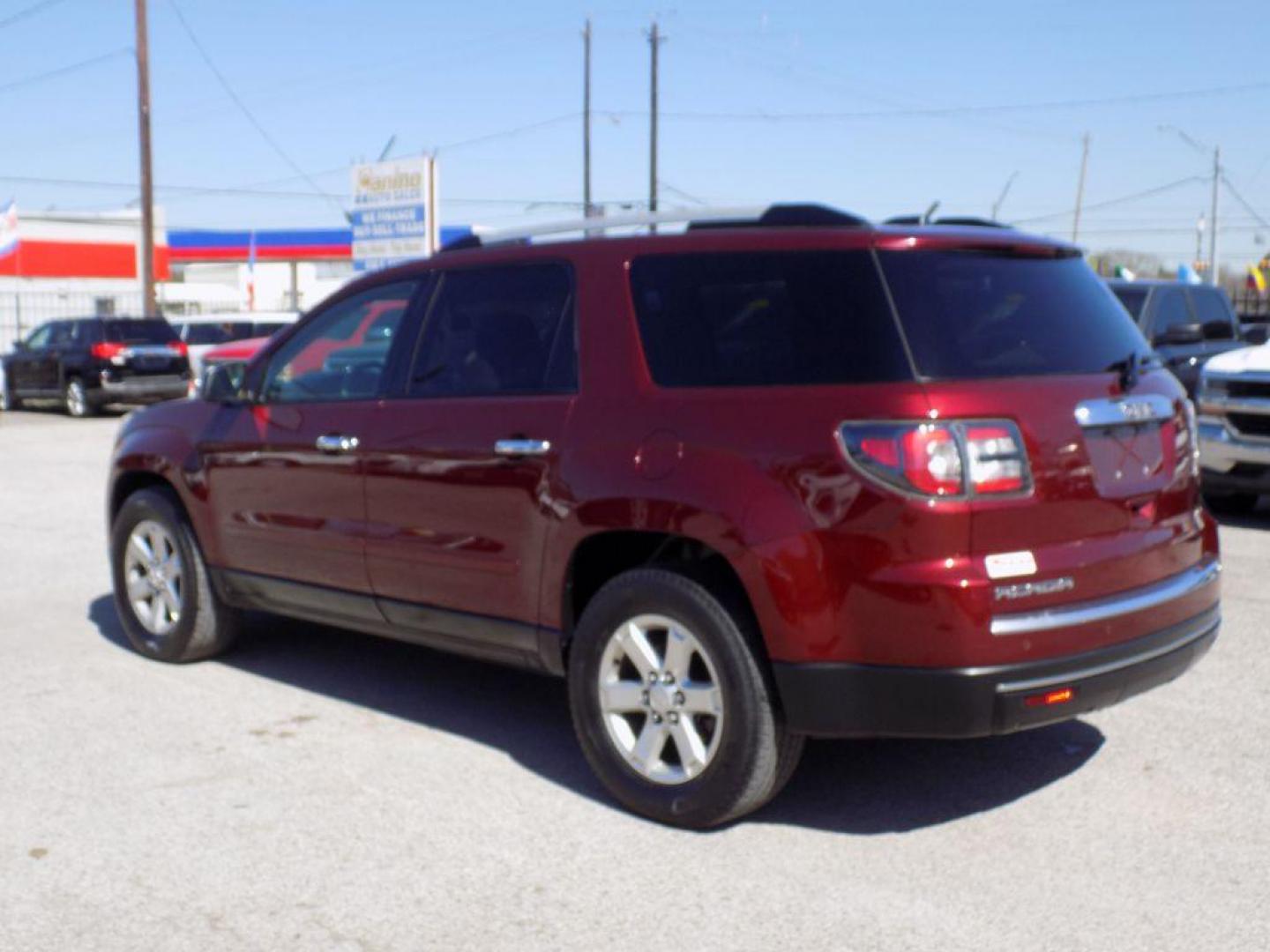 2016 RED GMC ACADIA SLE (1GKKRNED1GJ) with an 3.6L engine, Automatic transmission, located at 830 E. Canino Rd., Houston, TX, 77037, (281) 405-0440, 38.358219, -81.729942 - Photo#21