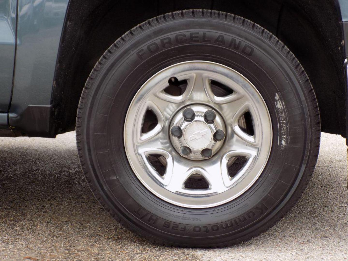 2014 BLUE CHEVROLET SILVERADO 1500 W/T (3GCPCPEH2EG) with an 4.3L engine, Automatic transmission, located at 830 E. Canino Rd., Houston, TX, 77037, (281) 405-0440, 38.358219, -81.729942 - Photo#22