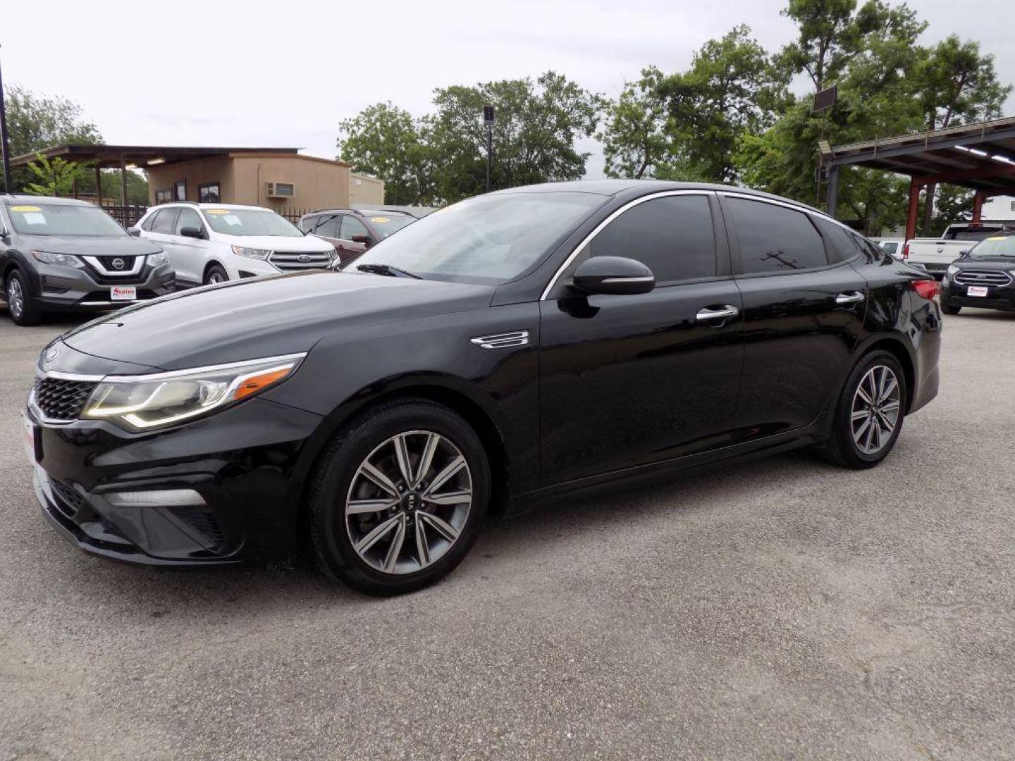 2019 BLACK KIA OPTIMA LX (5XXGT4L38KG) with an 2.4L engine, Automatic transmission, located at 830 E. Canino Rd., Houston, TX, 77037, (281) 405-0440, 38.358219, -81.729942 - Photo#1