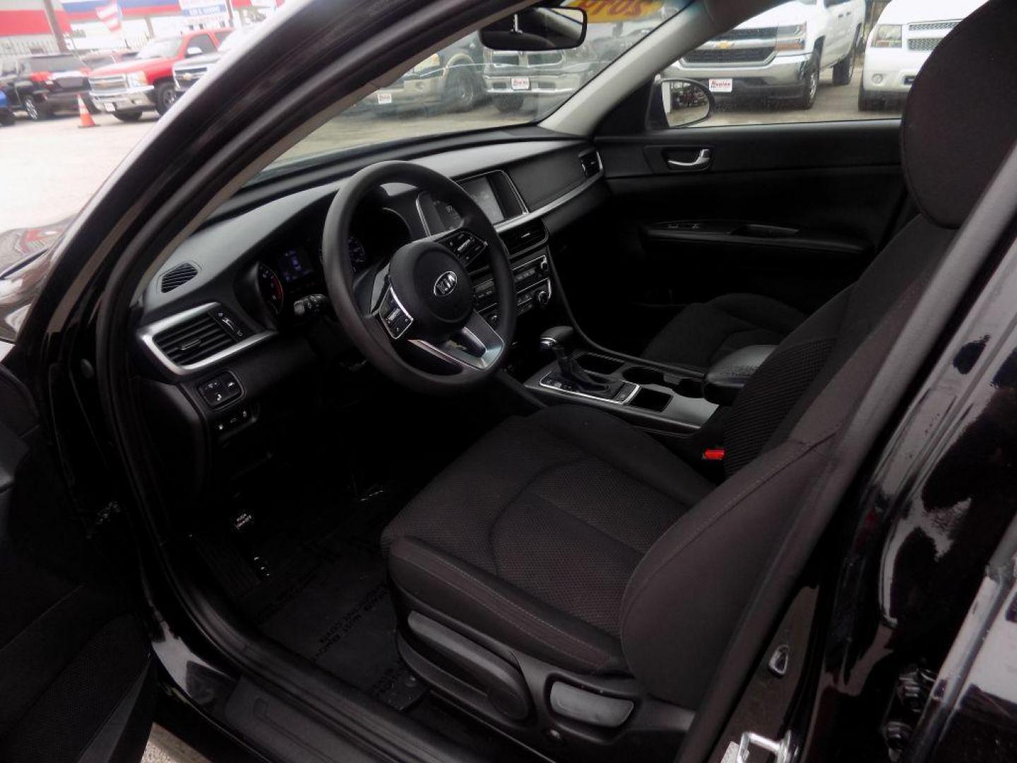 2019 BLACK KIA OPTIMA LX (5XXGT4L38KG) with an 2.4L engine, Automatic transmission, located at 830 E. Canino Rd., Houston, TX, 77037, (281) 405-0440, 38.358219, -81.729942 - Photo#9