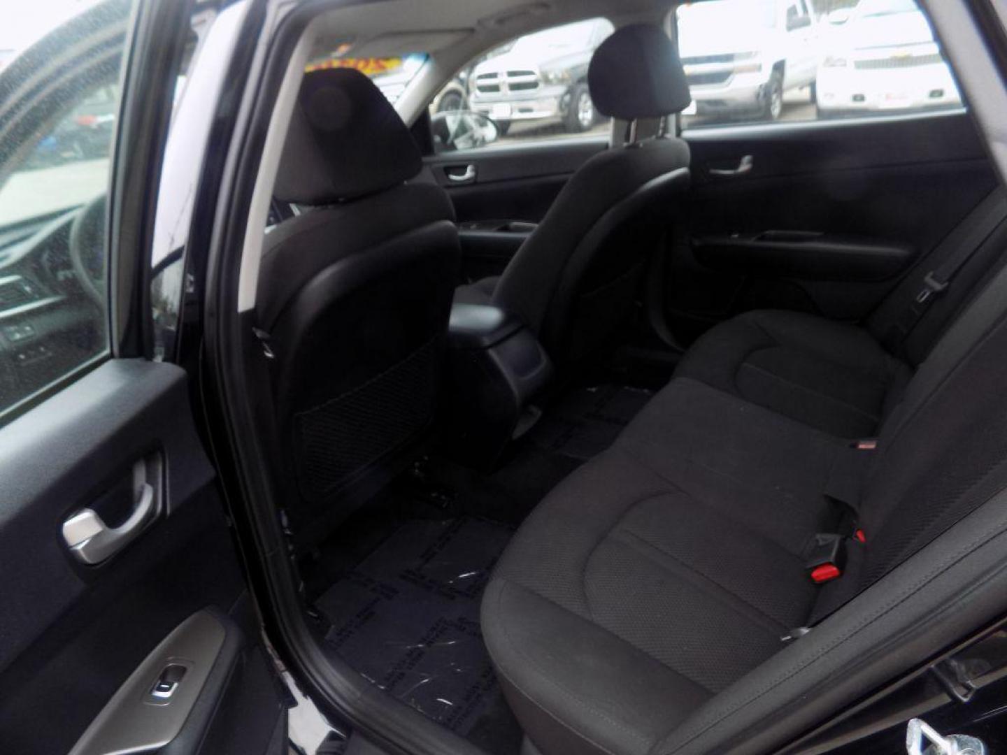 2019 BLACK KIA OPTIMA LX (5XXGT4L38KG) with an 2.4L engine, Automatic transmission, located at 830 E. Canino Rd., Houston, TX, 77037, (281) 405-0440, 38.358219, -81.729942 - Photo#11