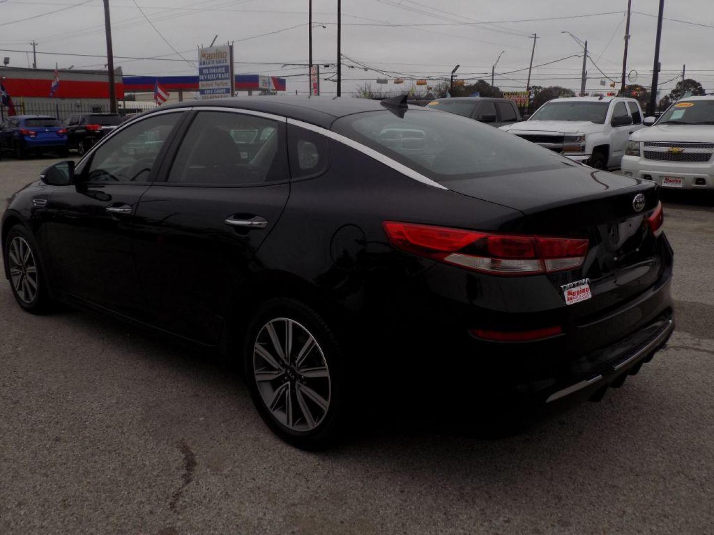 2019 BLACK KIA OPTIMA LX (5XXGT4L38KG) with an 2.4L engine, Automatic transmission, located at 830 E. Canino Rd., Houston, TX, 77037, (281) 405-0440, 38.358219, -81.729942 - Photo#5