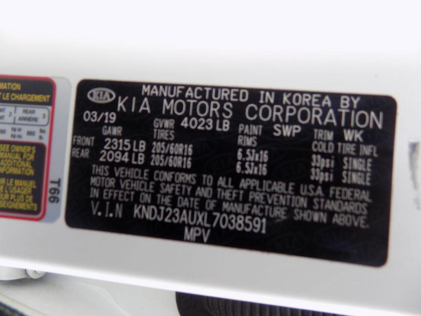2020 WHITE KIA SOUL LX (KNDJ23AUXL7) with an 2.0L engine, Automatic transmission, located at 830 E. Canino Rd., Houston, TX, 77037, (281) 405-0440, 38.358219, -81.729942 - Photo#14
