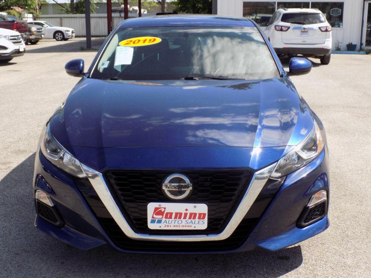 2019 BLUE NISSAN ALTIMA S (1N4BL4BV7KN) with an 2.5L engine, Continuously Variable transmission, located at 830 E. Canino Rd., Houston, TX, 77037, (281) 405-0440, 38.358219, -81.729942 - VENGA A VISITARNOS A CANINO AUTO SALES. ENTRE CAMINANDO Y SALGA MANEJANDO. APROVACION GARANTIZADA CON REQUISITOS MINIMOS! PREGUNTEN POR JESSICA, MAY, O CARRIE PARA SU APROBACION SEGURA. ??830 E CANINO RD HOUSTON TX 77037 ??(281) 405-0440 come visit us today!! walk in/ drive out in minutes! - Photo#0