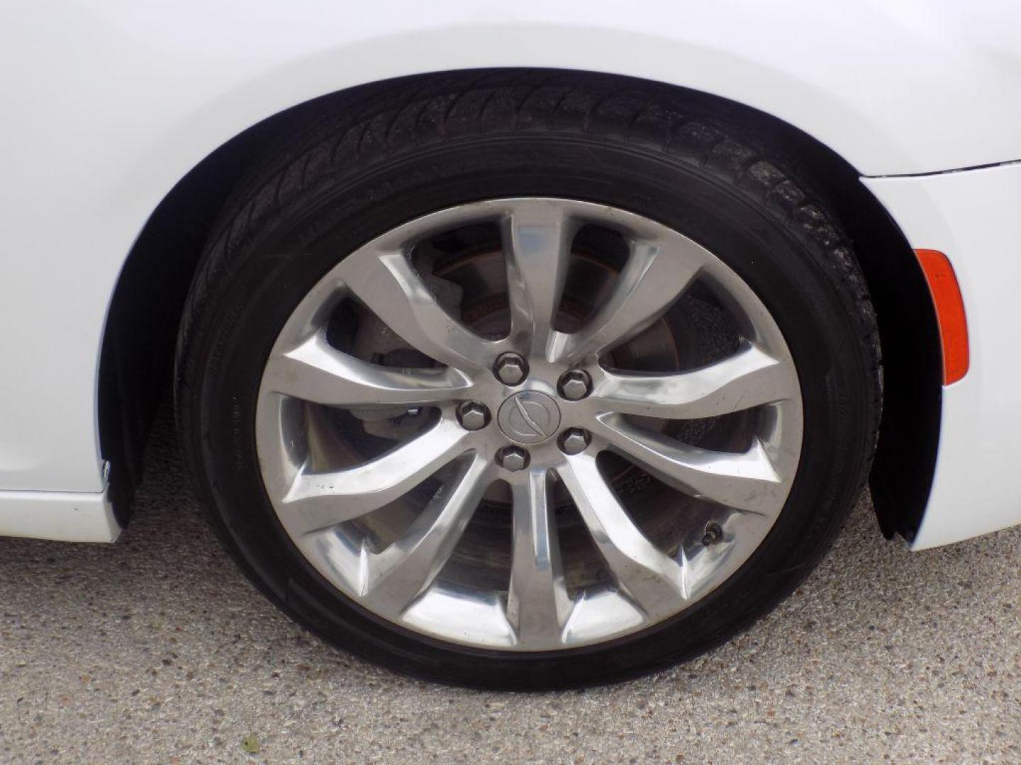 2018 WHITE CHRYSLER 300 TOURING (2C3CCAAG3JH) with an 3.6L engine, Automatic transmission, located at 830 E. Canino Rd., Houston, TX, 77037, (281) 405-0440, 38.358219, -81.729942 - Photo#11