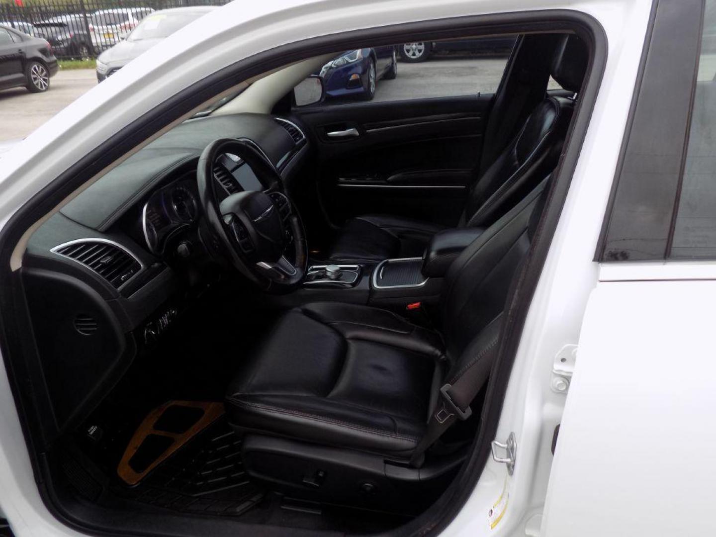 2018 WHITE CHRYSLER 300 TOURING (2C3CCAAG3JH) with an 3.6L engine, Automatic transmission, located at 830 E. Canino Rd., Houston, TX, 77037, (281) 405-0440, 38.358219, -81.729942 - Photo#14