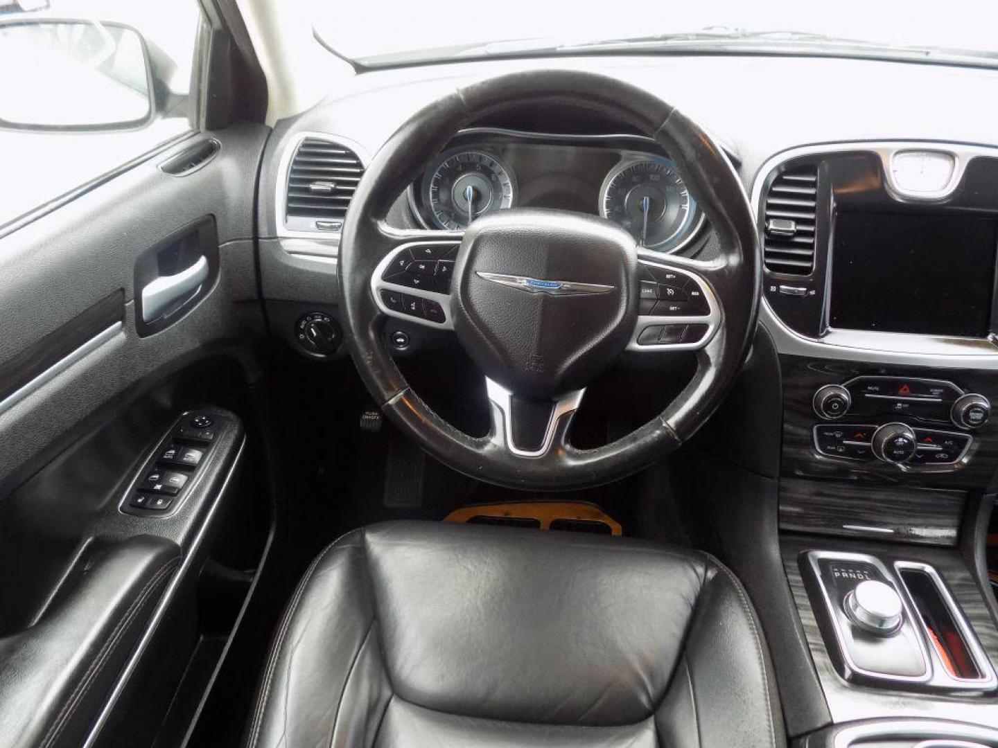 2018 WHITE CHRYSLER 300 TOURING (2C3CCAAG3JH) with an 3.6L engine, Automatic transmission, located at 830 E. Canino Rd., Houston, TX, 77037, (281) 405-0440, 38.358219, -81.729942 - Photo#16