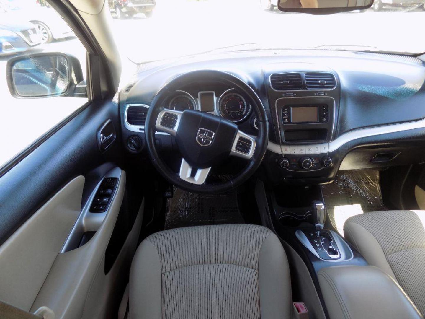 2015 GRAY DODGE JOURNEY SE (3C4PDCAB3FT) with an 2.4L engine, Automatic transmission, located at 830 E. Canino Rd., Houston, TX, 77037, (281) 405-0440, 38.358219, -81.729942 - VENGA A VISITARNOS A CANINO AUTO SALES. ENTRE CAMINANDO Y SALGA MANEJANDO. APROVACION GARANTIZADA CON REQUISITOS MINIMOS! PREGUNTEN POR JESSICA, MAY, O CARRIE PARA SU APROBACION SEGURA. ??830 E CANINO RD HOUSTON TX 77037 ??(281) 405-0440 come visit us today!! walk in/ drive out in minutes! - Photo#15