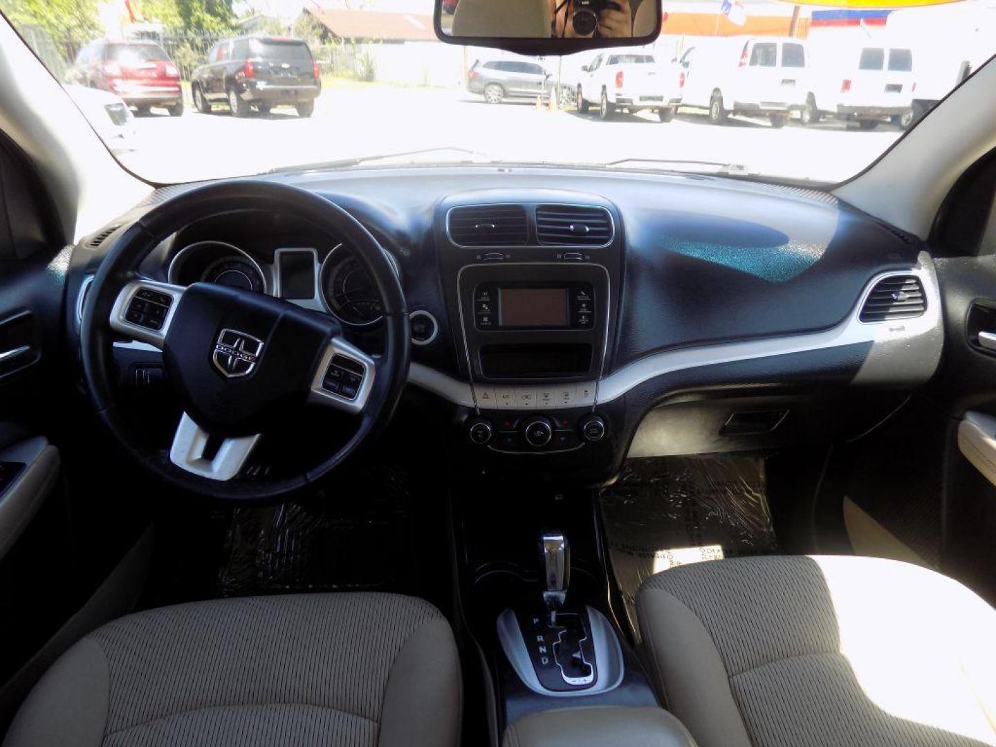 2015 GRAY DODGE JOURNEY SE (3C4PDCAB3FT) with an 2.4L engine, Automatic transmission, located at 830 E. Canino Rd., Houston, TX, 77037, (281) 405-0440, 38.358219, -81.729942 - VENGA A VISITARNOS A CANINO AUTO SALES. ENTRE CAMINANDO Y SALGA MANEJANDO. APROVACION GARANTIZADA CON REQUISITOS MINIMOS! PREGUNTEN POR JESSICA, MAY, O CARRIE PARA SU APROBACION SEGURA. ??830 E CANINO RD HOUSTON TX 77037 ??(281) 405-0440 come visit us today!! walk in/ drive out in minutes! - Photo#16