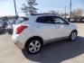 2015 WHITE BUICK ENCORE (KL4CJCSBXFB) with an 1.4L engine, Automatic transmission, located at 830 E. Canino Rd., Houston, TX, 77037, (281) 405-0440, 38.358219, -81.729942 - PRE APPROVACION FACIL, RAPIDA.... PROCESSO RAPIDO LLAMA O VISITANOS HOY MISMO ESTAMOS LOCALIZADOS EN EL 830 E. CANINO RD (ESQUINA CON AIRLINE) HOUSTON, TEXAS 777037 SU TRABAJO ES SU CREDITO!! ENTRE CAMINANDO Y SALGA MANEJANDO! LLAME YA AL (281) 405-0440 LE ESPERAMOS! - Photo#7