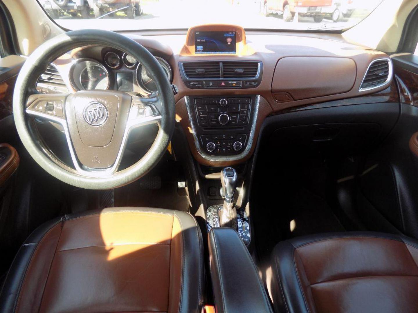 2015 WHITE BUICK ENCORE (KL4CJCSBXFB) with an 1.4L engine, Automatic transmission, located at 830 E. Canino Rd., Houston, TX, 77037, (281) 405-0440, 38.358219, -81.729942 - PRE APPROVACION FACIL, RAPIDA.... PROCESSO RAPIDO LLAMA O VISITANOS HOY MISMO ESTAMOS LOCALIZADOS EN EL 830 E. CANINO RD (ESQUINA CON AIRLINE) HOUSTON, TEXAS 777037 SU TRABAJO ES SU CREDITO!! ENTRE CAMINANDO Y SALGA MANEJANDO! LLAME YA AL (281) 405-0440 LE ESPERAMOS! - Photo#14