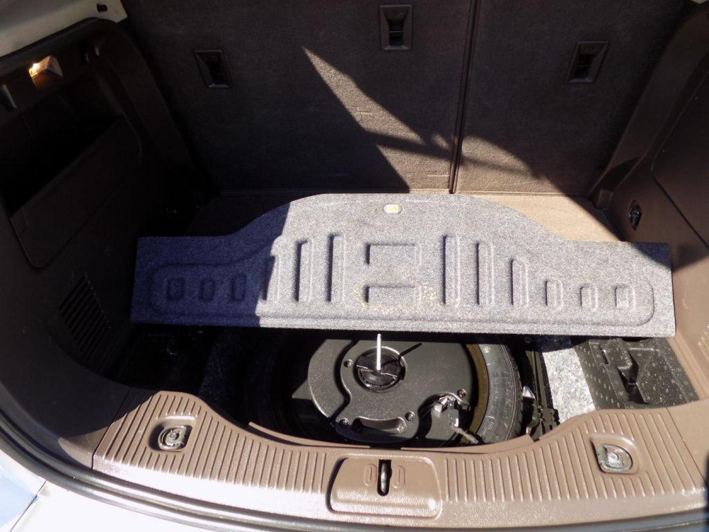 2015 WHITE BUICK ENCORE (KL4CJCSBXFB) with an 1.4L engine, Automatic transmission, located at 830 E. Canino Rd., Houston, TX, 77037, (281) 405-0440, 38.358219, -81.729942 - Photo#18