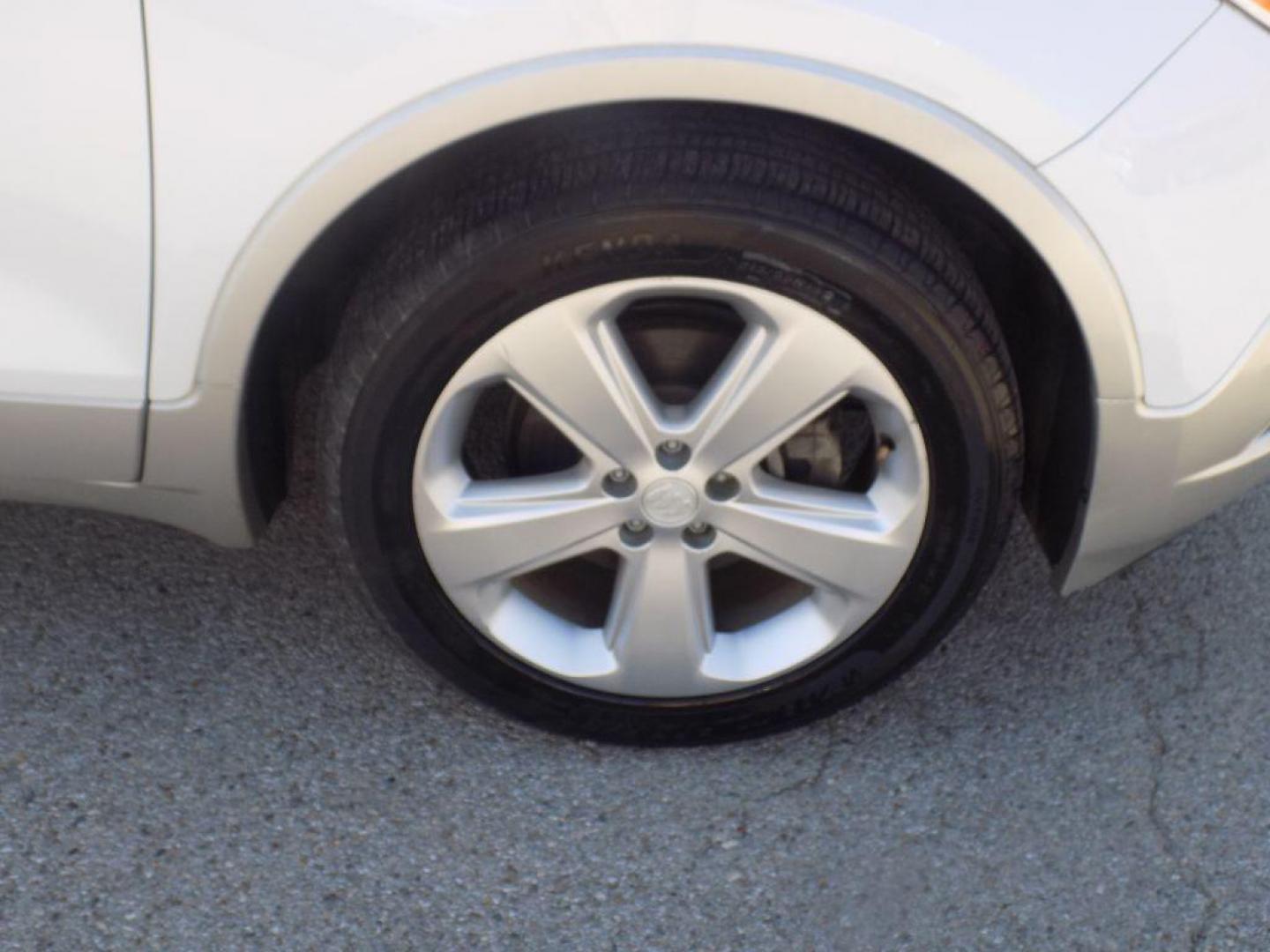 2015 WHITE BUICK ENCORE (KL4CJCSBXFB) with an 1.4L engine, Automatic transmission, located at 830 E. Canino Rd., Houston, TX, 77037, (281) 405-0440, 38.358219, -81.729942 - PRE APPROVACION FACIL, RAPIDA.... PROCESSO RAPIDO LLAMA O VISITANOS HOY MISMO ESTAMOS LOCALIZADOS EN EL 830 E. CANINO RD (ESQUINA CON AIRLINE) HOUSTON, TEXAS 777037 SU TRABAJO ES SU CREDITO!! ENTRE CAMINANDO Y SALGA MANEJANDO! LLAME YA AL (281) 405-0440 LE ESPERAMOS! - Photo#19