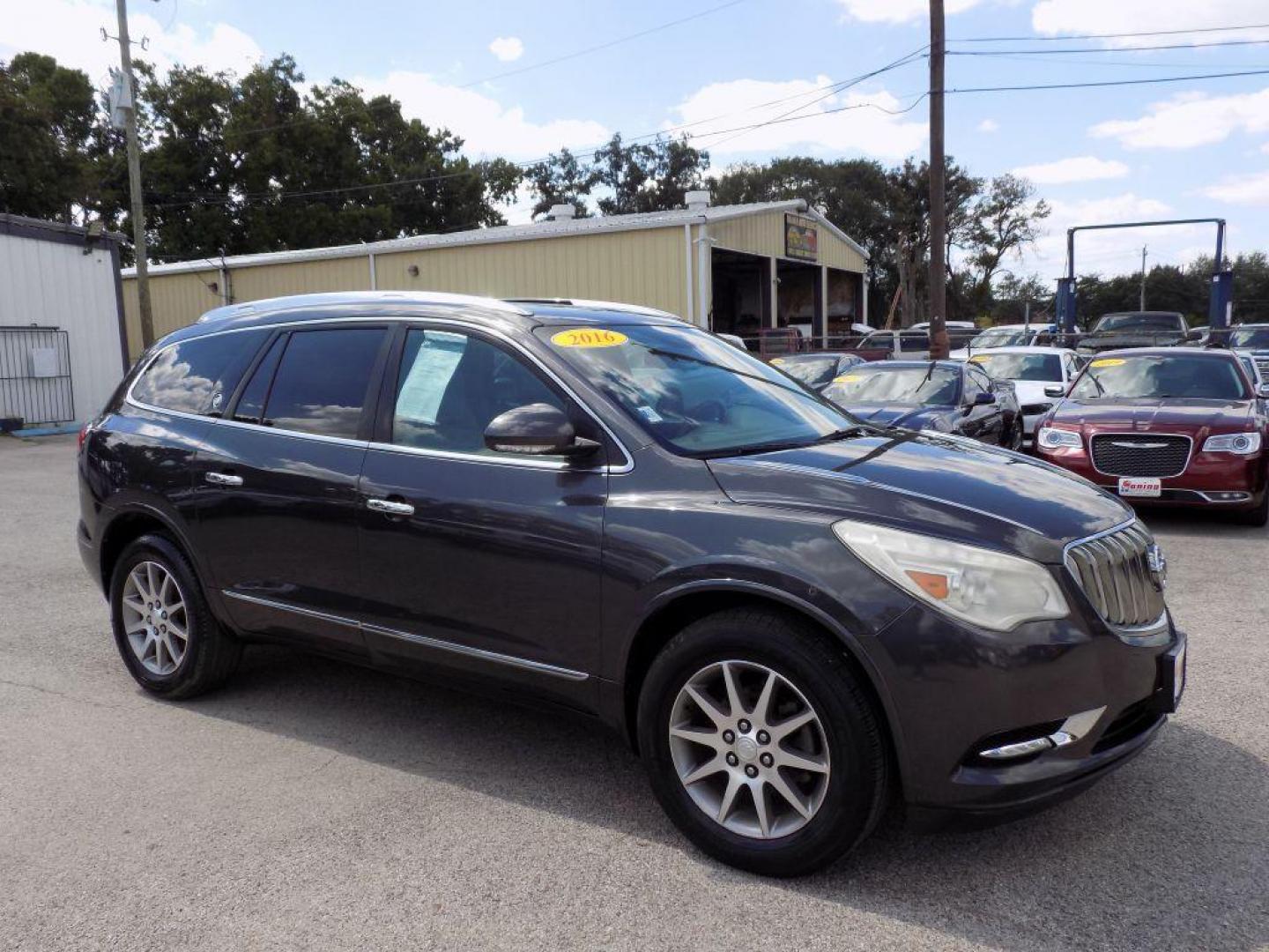 2016 GRAY BUICK ENCLAVE CONVENIENCE (5GAKRAKD0GJ) with an 3.6L engine, Automatic transmission, located at 830 E. Canino Rd., Houston, TX, 77037, (281) 405-0440, 38.358219, -81.729942 - Photo#7
