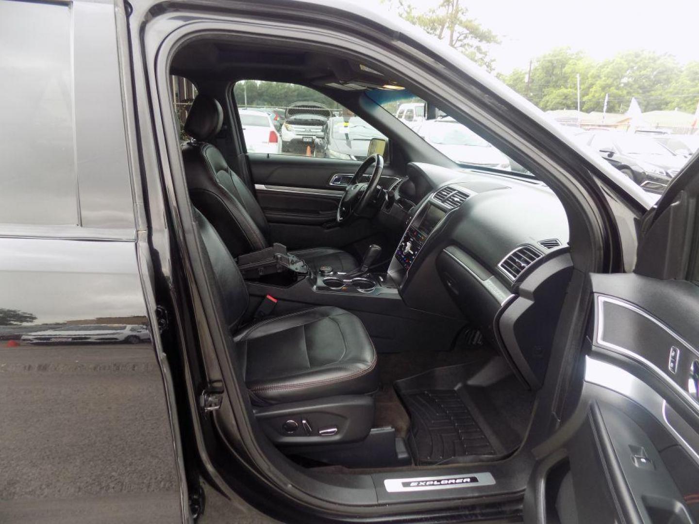 2016 BLACK FORD EXPLORER SPORT (1FM5K8GT6GG) with an 3.5L engine, Automatic transmission, located at 830 E. Canino Rd., Houston, TX, 77037, (281) 405-0440, 38.358219, -81.729942 - Photo#9