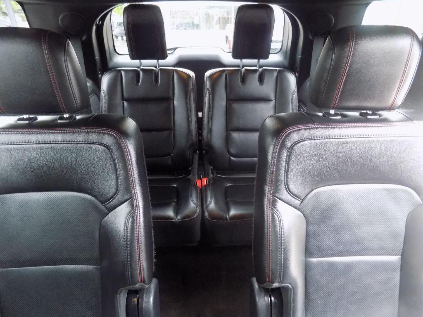 2016 BLACK FORD EXPLORER SPORT (1FM5K8GT6GG) with an 3.5L engine, Automatic transmission, located at 830 E. Canino Rd., Houston, TX, 77037, (281) 405-0440, 38.358219, -81.729942 - Photo#15