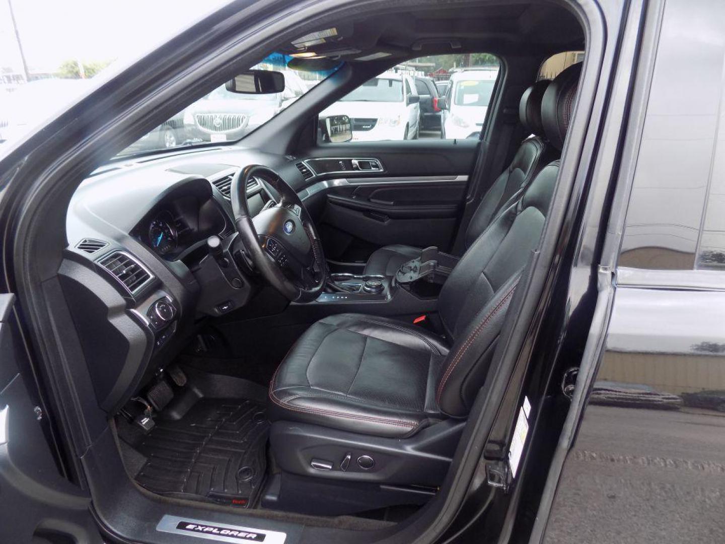 2016 BLACK FORD EXPLORER SPORT (1FM5K8GT6GG) with an 3.5L engine, Automatic transmission, located at 830 E. Canino Rd., Houston, TX, 77037, (281) 405-0440, 38.358219, -81.729942 - Photo#18