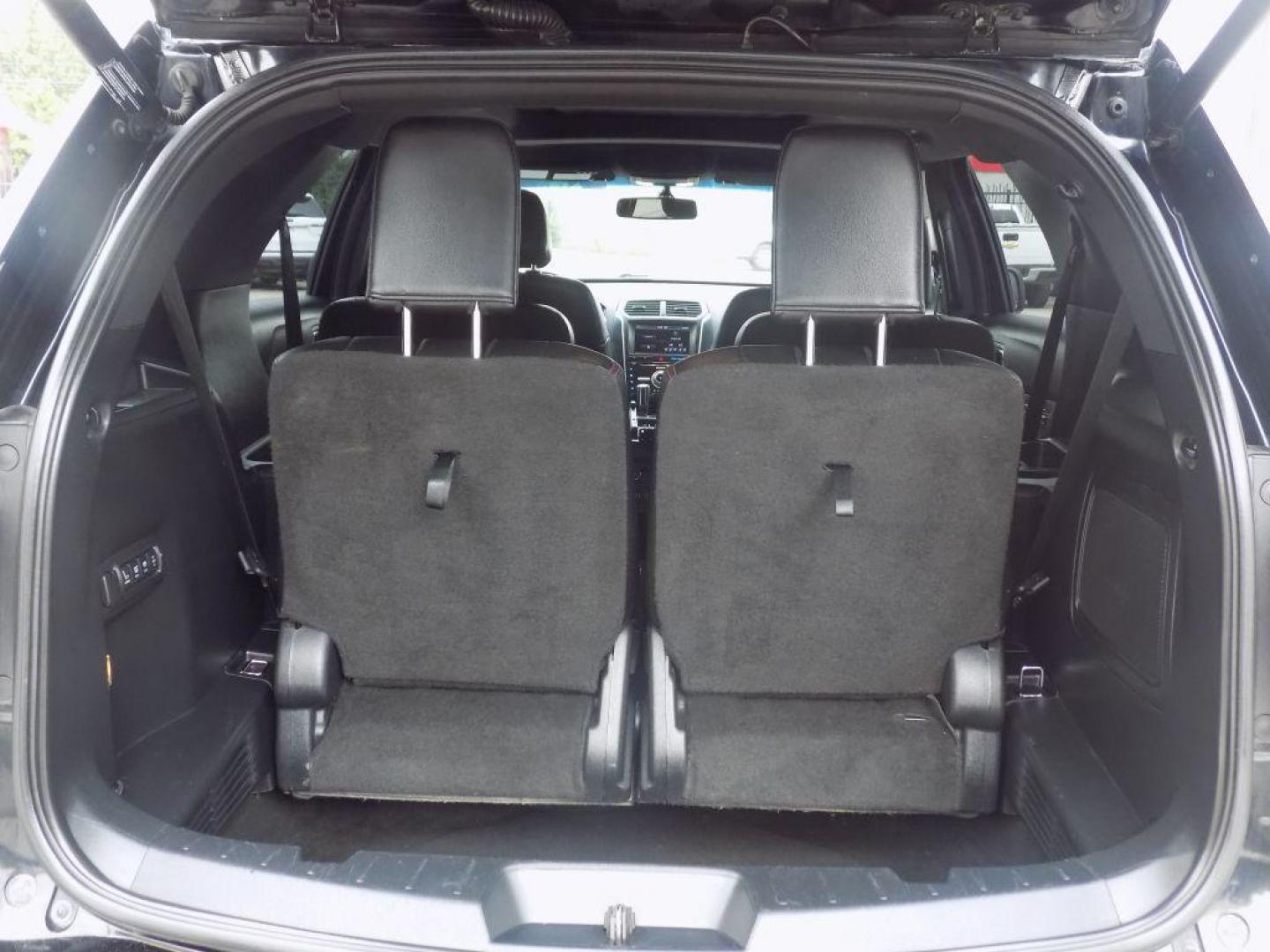 2016 BLACK FORD EXPLORER SPORT (1FM5K8GT6GG) with an 3.5L engine, Automatic transmission, located at 830 E. Canino Rd., Houston, TX, 77037, (281) 405-0440, 38.358219, -81.729942 - Photo#23