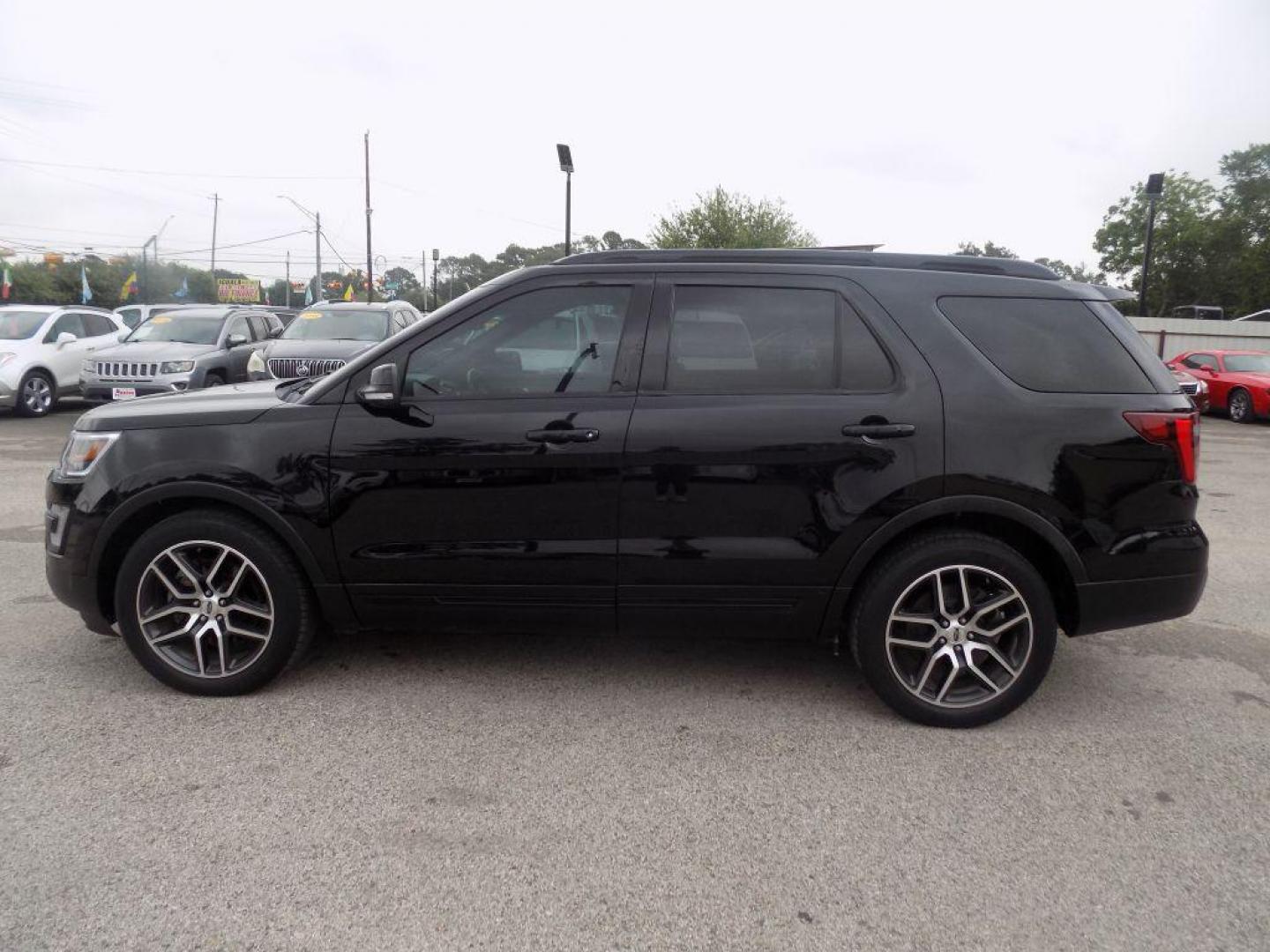 2016 BLACK FORD EXPLORER SPORT (1FM5K8GT6GG) with an 3.5L engine, Automatic transmission, located at 830 E. Canino Rd., Houston, TX, 77037, (281) 405-0440, 38.358219, -81.729942 - Photo#3
