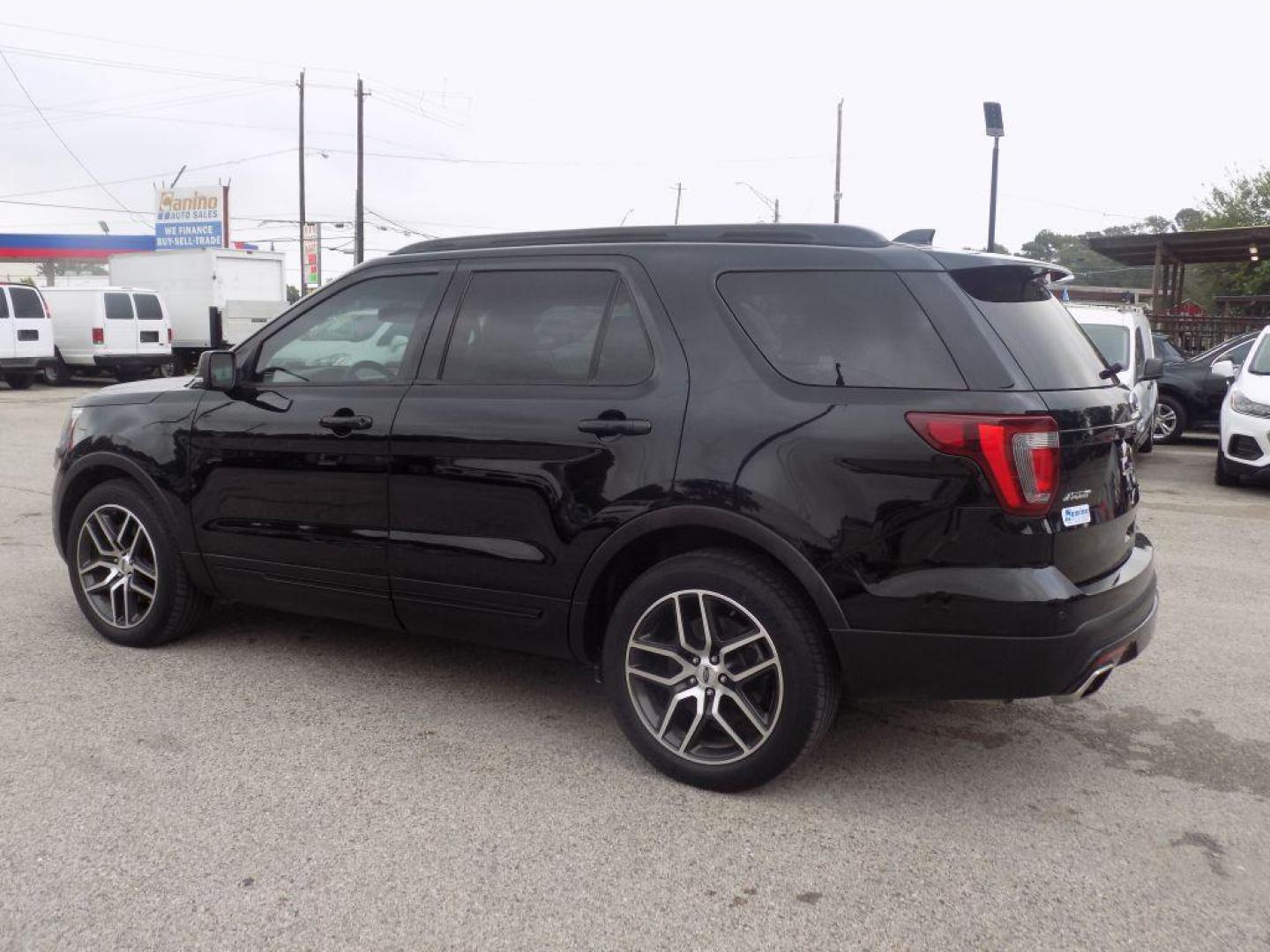 2016 BLACK FORD EXPLORER SPORT (1FM5K8GT6GG) with an 3.5L engine, Automatic transmission, located at 830 E. Canino Rd., Houston, TX, 77037, (281) 405-0440, 38.358219, -81.729942 - Photo#4
