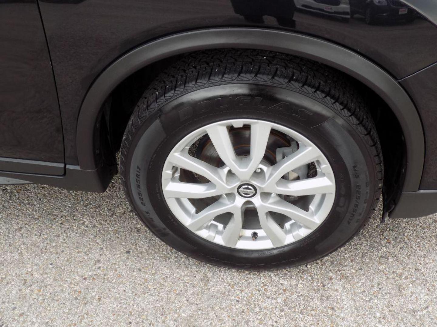 2018 BLACK NISSAN ROGUE S (KNMAT2MT3JP) with an 2.5L engine, Continuously Variable transmission, located at 830 E. Canino Rd., Houston, TX, 77037, (281) 405-0440, 38.358219, -81.729942 - Photo#20