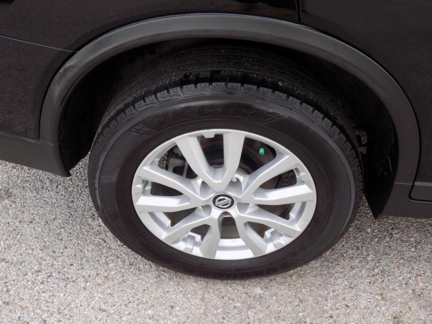 2018 BLACK NISSAN ROGUE S (KNMAT2MT3JP) with an 2.5L engine, Continuously Variable transmission, located at 830 E. Canino Rd., Houston, TX, 77037, (281) 405-0440, 38.358219, -81.729942 - Photo#21
