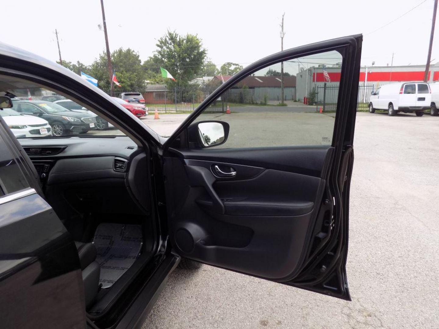 2018 BLACK NISSAN ROGUE S (KNMAT2MT3JP) with an 2.5L engine, Continuously Variable transmission, located at 830 E. Canino Rd., Houston, TX, 77037, (281) 405-0440, 38.358219, -81.729942 - Photo#8