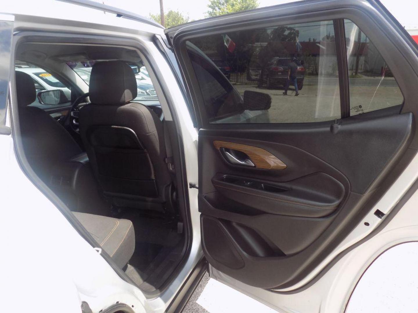 2018 SILVER GMC TERRAIN SLE (3GKALMEV6JL) with an 1.5L engine, Automatic transmission, located at 830 E. Canino Rd., Houston, TX, 77037, (281) 405-0440, 38.358219, -81.729942 - Mihigan title received 05/22/24 from manheim - Photo#10