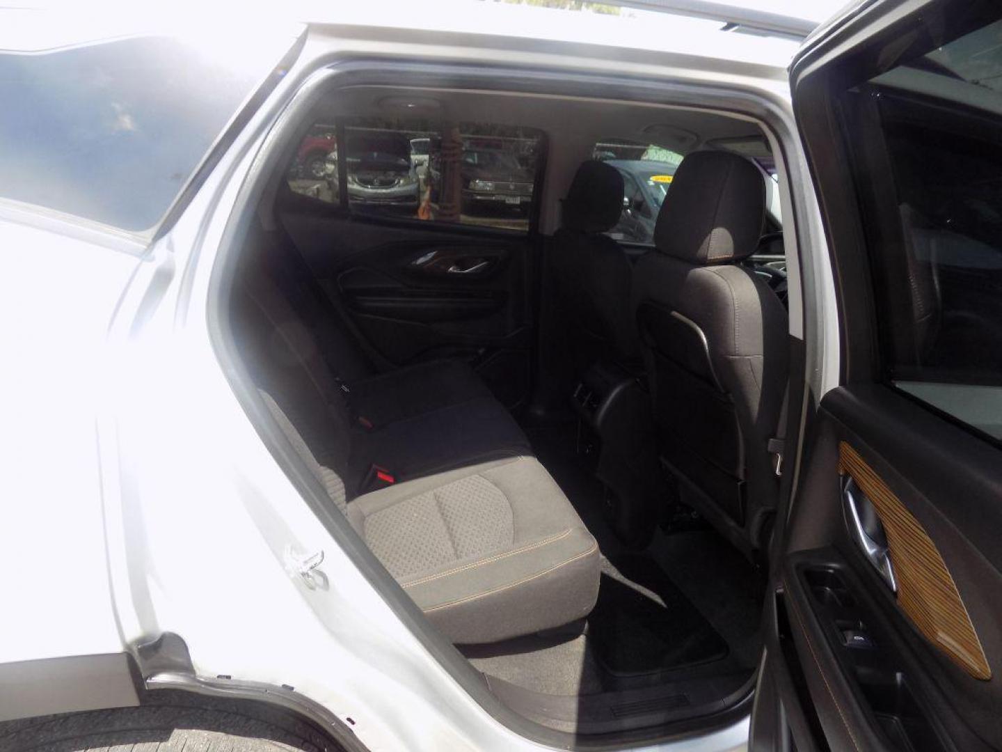 2018 SILVER GMC TERRAIN SLE (3GKALMEV6JL) with an 1.5L engine, Automatic transmission, located at 830 E. Canino Rd., Houston, TX, 77037, (281) 405-0440, 38.358219, -81.729942 - Mihigan title received 05/22/24 from manheim - Photo#11