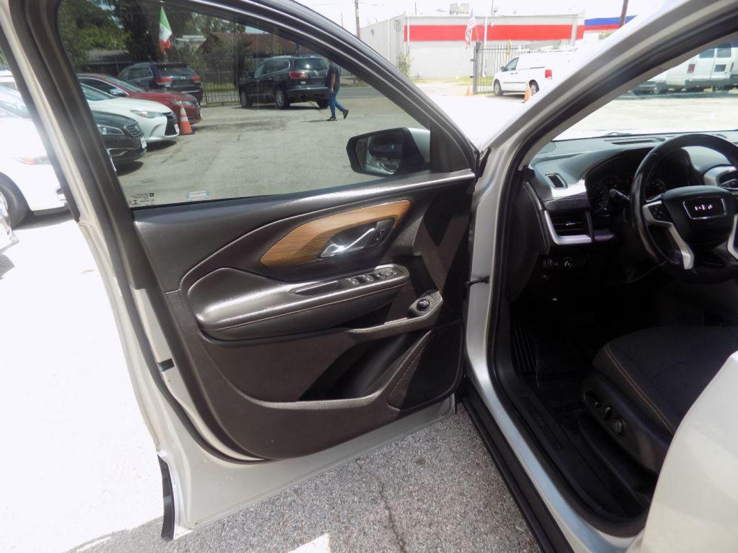 2018 SILVER GMC TERRAIN SLE (3GKALMEV6JL) with an 1.5L engine, Automatic transmission, located at 830 E. Canino Rd., Houston, TX, 77037, (281) 405-0440, 38.358219, -81.729942 - Mihigan title received 05/22/24 from manheim - Photo#16
