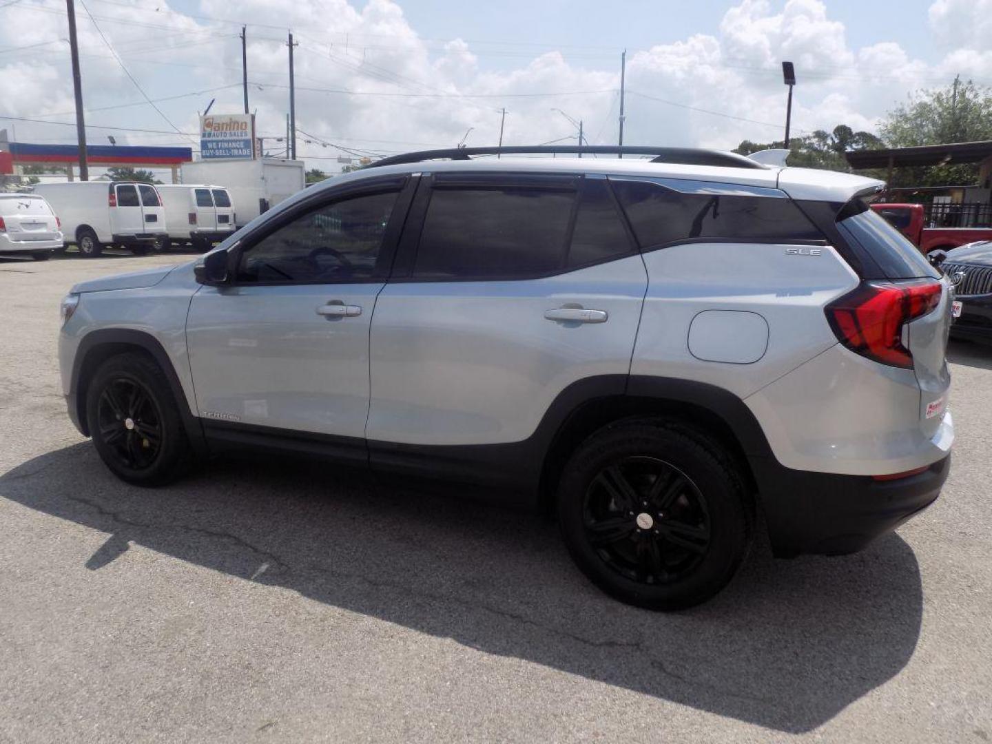 2018 SILVER GMC TERRAIN SLE (3GKALMEV6JL) with an 1.5L engine, Automatic transmission, located at 830 E. Canino Rd., Houston, TX, 77037, (281) 405-0440, 38.358219, -81.729942 - Mihigan title received 05/22/24 from manheim - Photo#4