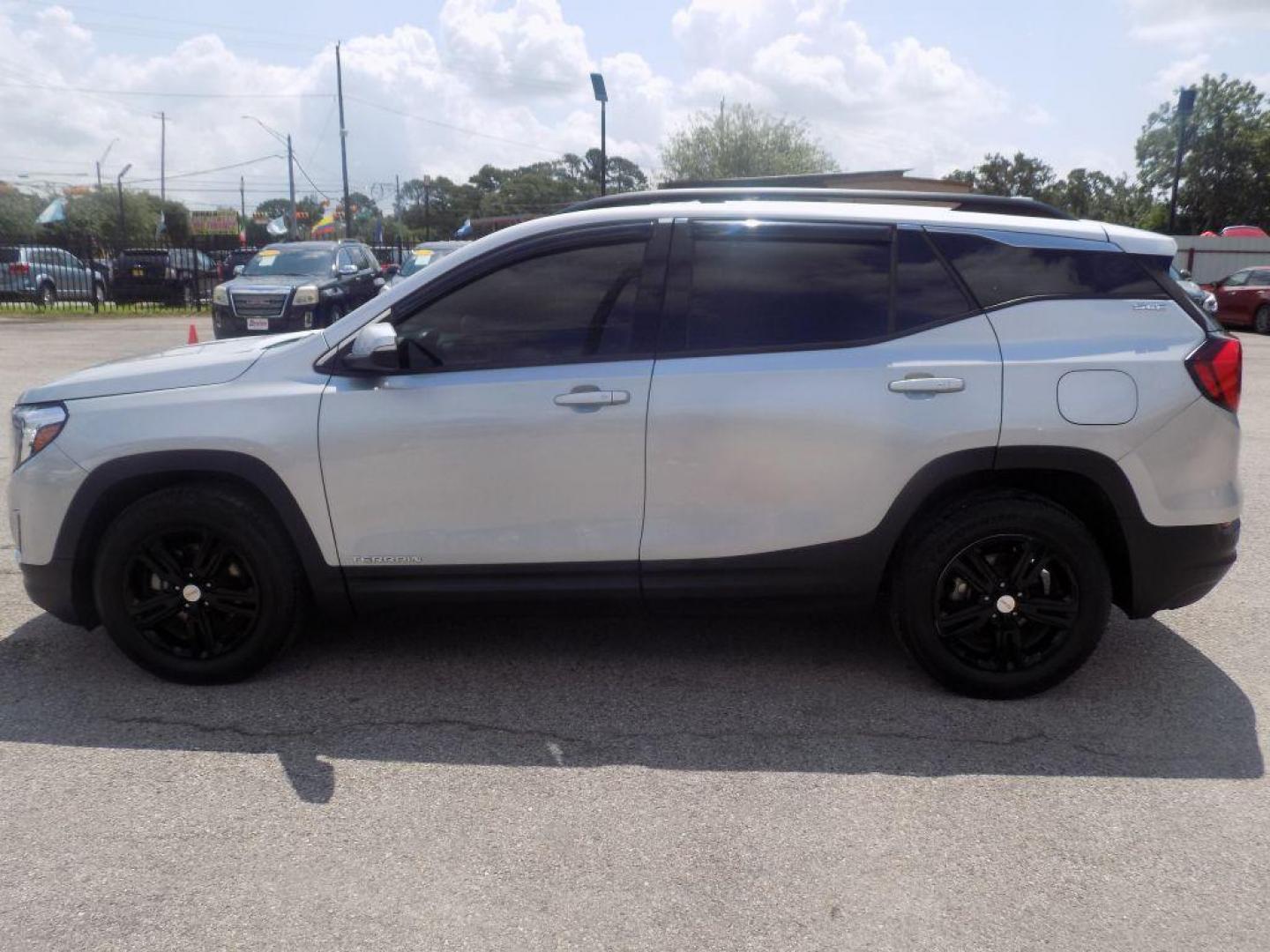 2018 SILVER GMC TERRAIN SLE (3GKALMEV6JL) with an 1.5L engine, Automatic transmission, located at 830 E. Canino Rd., Houston, TX, 77037, (281) 405-0440, 38.358219, -81.729942 - Mihigan title received 05/22/24 from manheim - Photo#5
