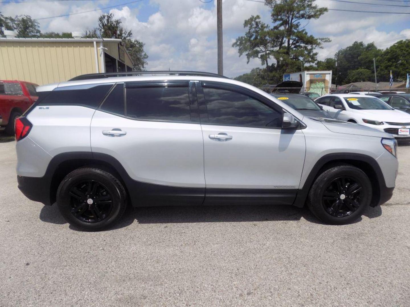 2018 SILVER GMC TERRAIN SLE (3GKALMEV6JL) with an 1.5L engine, Automatic transmission, located at 830 E. Canino Rd., Houston, TX, 77037, (281) 405-0440, 38.358219, -81.729942 - Mihigan title received 05/22/24 from manheim - Photo#7
