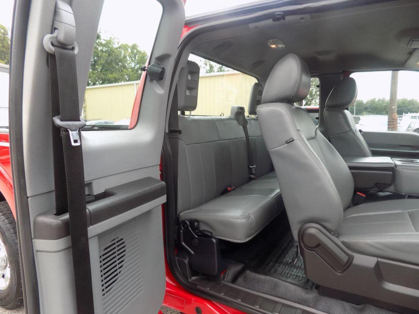 2015 RED FORD F250 SUPER DUTY XL (1FT7X2B64FE) with an 6.2L engine, Automatic transmission, located at 830 E. Canino Rd., Houston, TX, 77037, (281) 405-0440, 38.358219, -81.729942 - Photo#10