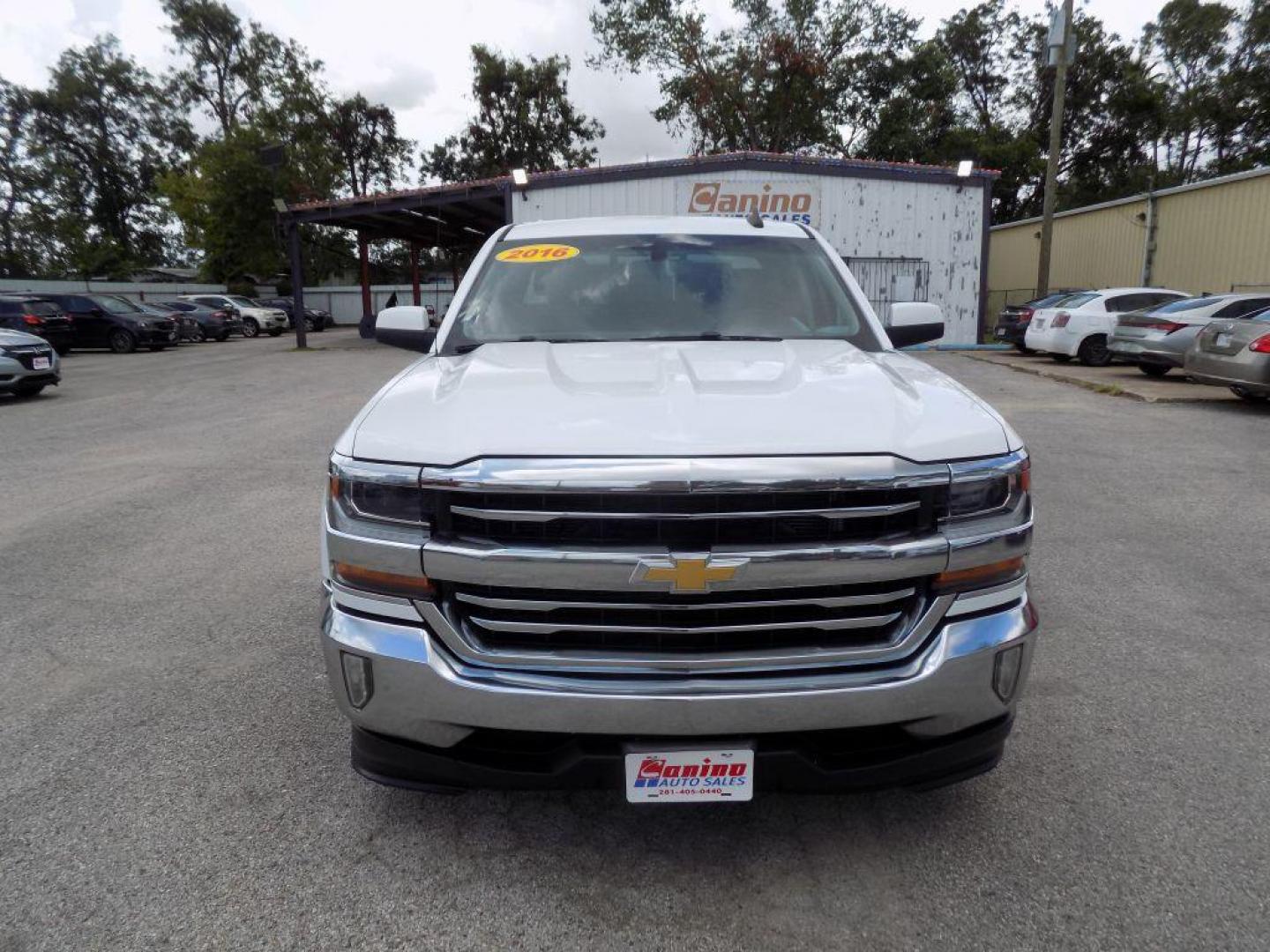 2016 WHITE CHEVROLET SILVERADO 1500 LT (1GCRCREC2GZ) with an 5.3L engine, Automatic transmission, located at 830 E. Canino Rd., Houston, TX, 77037, (281) 405-0440, 38.358219, -81.729942 - Photo#0