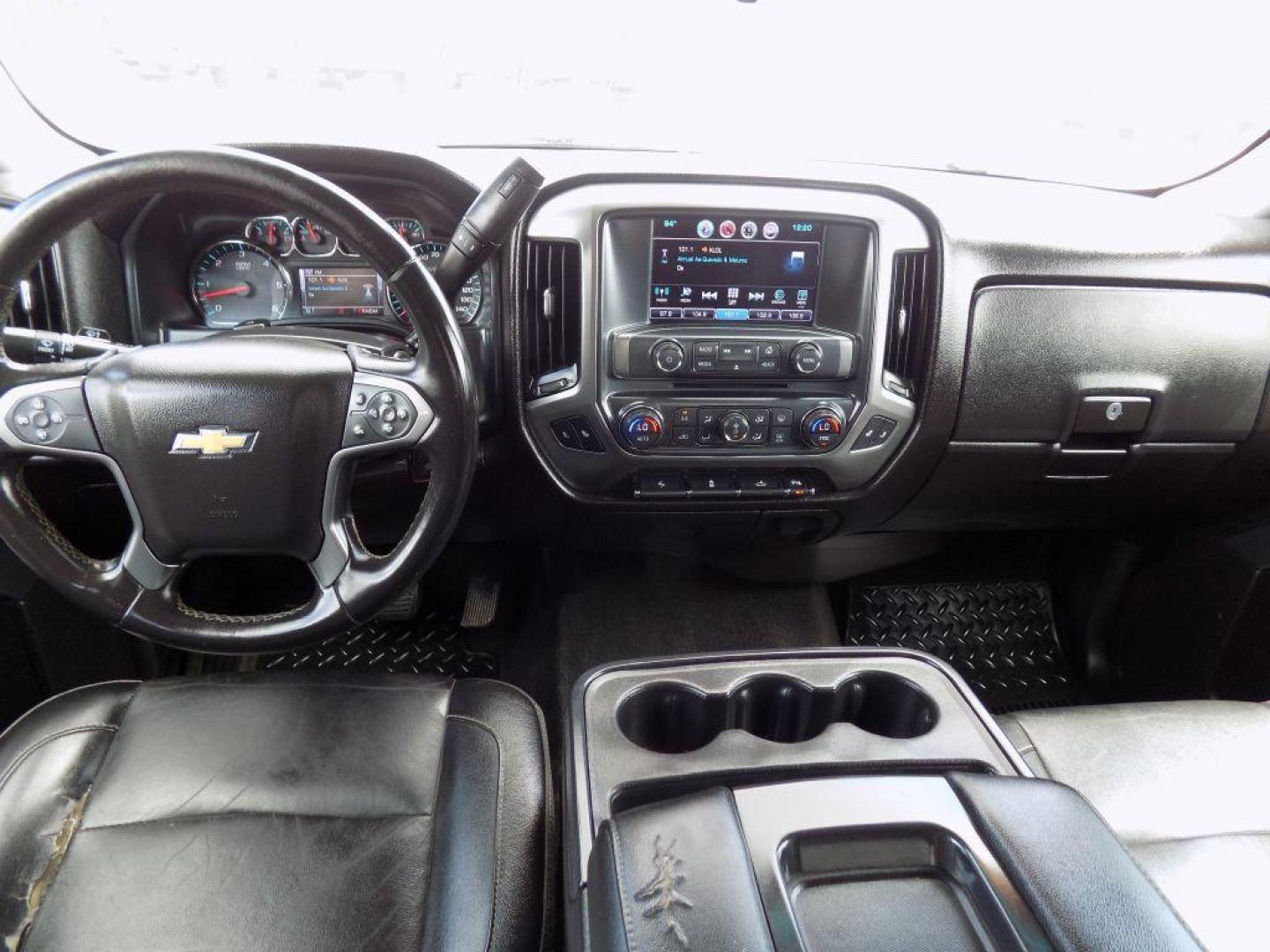2016 WHITE CHEVROLET SILVERADO 1500 LT (1GCRCREC2GZ) with an 5.3L engine, Automatic transmission, located at 830 E. Canino Rd., Houston, TX, 77037, (281) 405-0440, 38.358219, -81.729942 - Photo#14