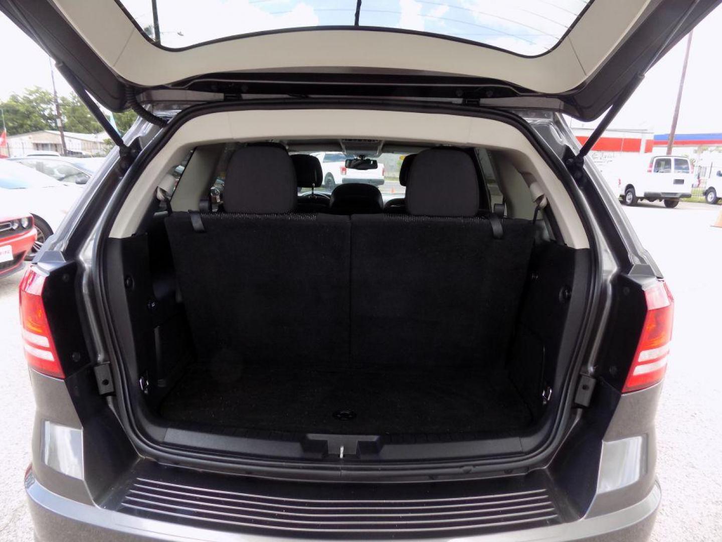 2016 GRAY DODGE JOURNEY SE (3C4PDCAB8GT) with an 2.4L engine, Automatic transmission, located at 830 E. Canino Rd., Houston, TX, 77037, (281) 405-0440, 38.358219, -81.729942 - Photo#17