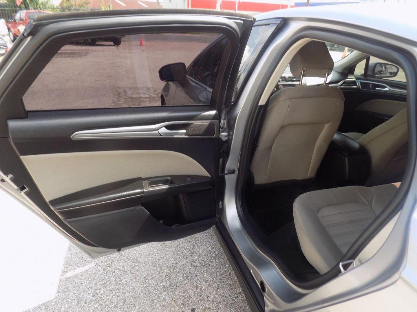 2020 SILVER FORD FUSION S (3FA6P0G78LR) with an 2.5L engine, Automatic transmission, located at 830 E. Canino Rd., Houston, TX, 77037, (281) 405-0440, 38.358219, -81.729942 - GPSSOA#866238067785476 - Photo#12