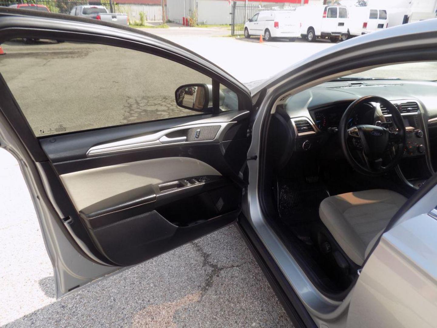 2020 SILVER FORD FUSION S (3FA6P0G78LR) with an 2.5L engine, Automatic transmission, located at 830 E. Canino Rd., Houston, TX, 77037, (281) 405-0440, 38.358219, -81.729942 - GPSSOA#866238067785476 - Photo#16