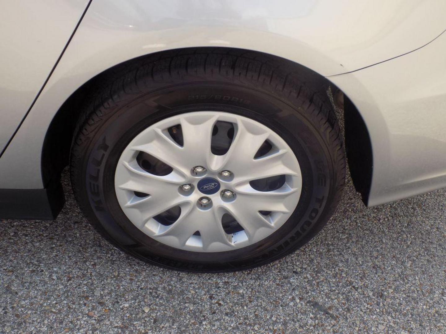 2020 SILVER FORD FUSION S (3FA6P0G78LR) with an 2.5L engine, Automatic transmission, located at 830 E. Canino Rd., Houston, TX, 77037, (281) 405-0440, 38.358219, -81.729942 - GPSSOA#866238067785476 - Photo#18