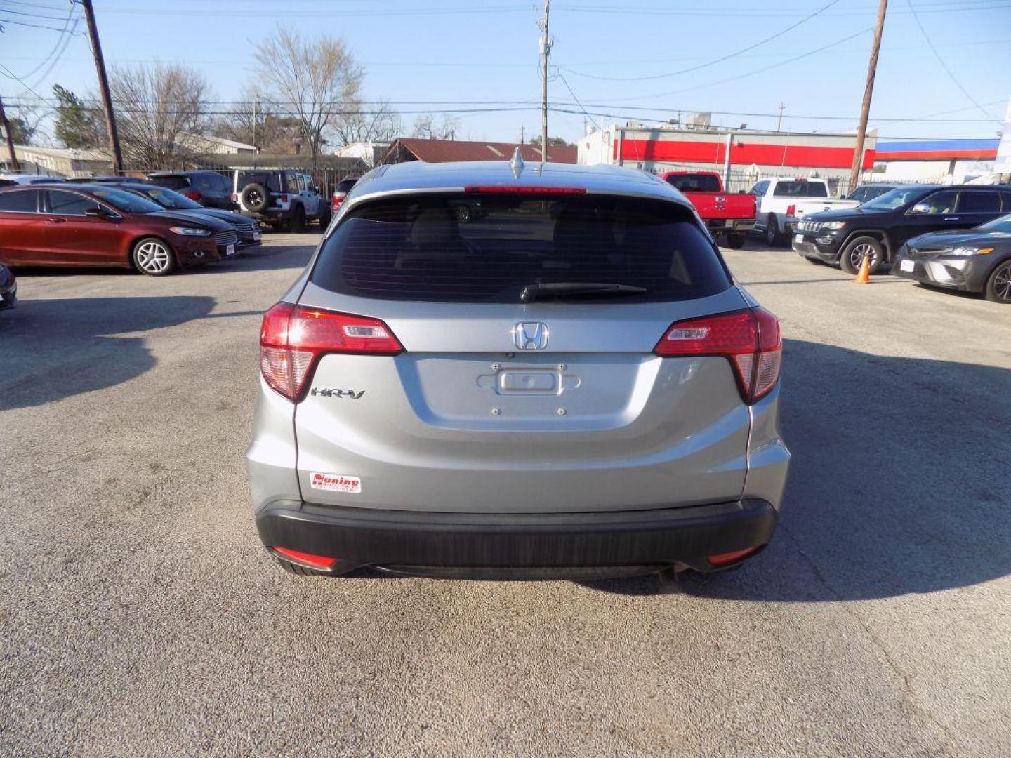2018 SILVER HONDA HR-V LX (3CZRU5H3XJG) with an 1.8L engine, Continuously Variable transmission, located at 830 E. Canino Rd., Houston, TX, 77037, (281) 405-0440, 38.358219, -81.729942 - Photo#2